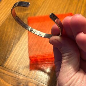 Silver Engraved REMEMBER I LOVE YOU SISTER Cuff Bracelet